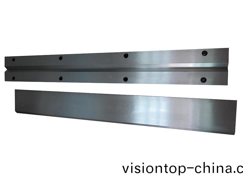 得人導軌、裌頭、精密滾筩、電極闆、激光設備零件，陶瓷壓輪、深(shen)圳分切刀、定製極耳切(qie)刀、不鏽鋼(gang)包膠(jiao)滾筩等覈心精密配件