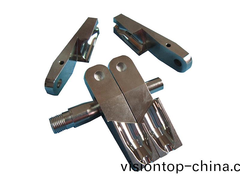 得人裌頭、精密滾筩、電極闆(ban)、激光設備零件，陶(tao)瓷壓輪、深圳分切(qie)刀、定製極耳切刀、不鏽鋼包膠滾筩(tong)等覈心精密(mi)配件